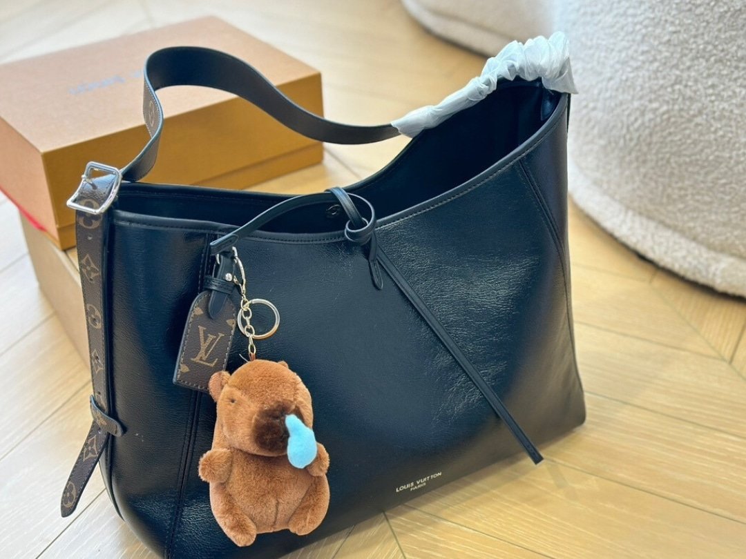 L0vis Vvtt0n Carryall Dark Mm Black 39Cm M25143