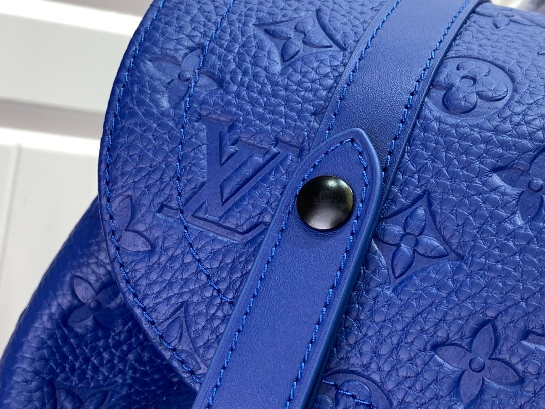 L0vis Vvtt0n Christopher PM Backpack Blue 48Cm M23189