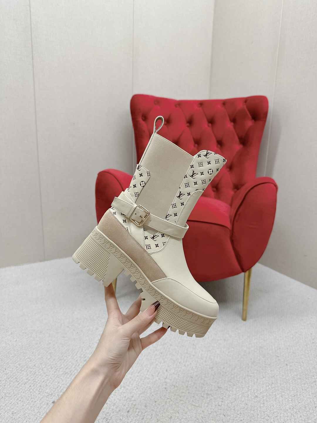 L0vis Vvtt0n Laureate Platform Chelsea Boot Beige 1Acaa1