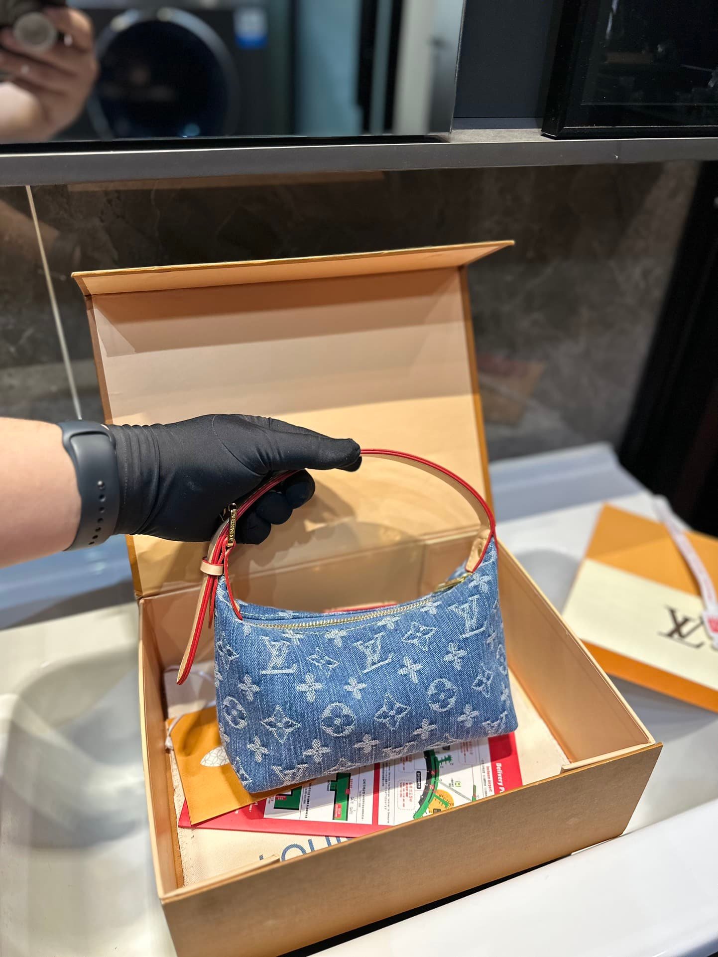 L0vis Vvtt0n Hills Pochette Denim Blue 24Cm M82949