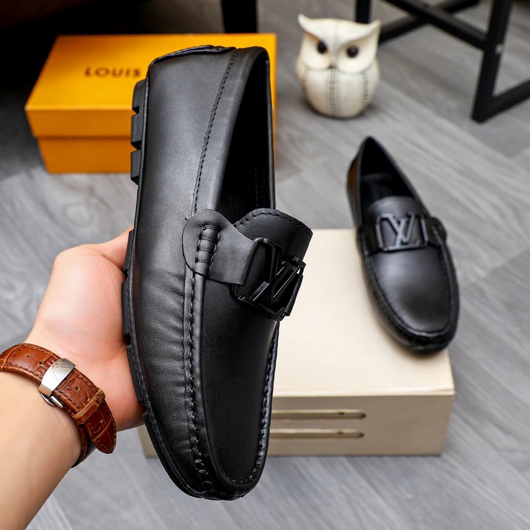 L0vis Vvtt0n Loafer Matte Leather With Lv Logo In Black