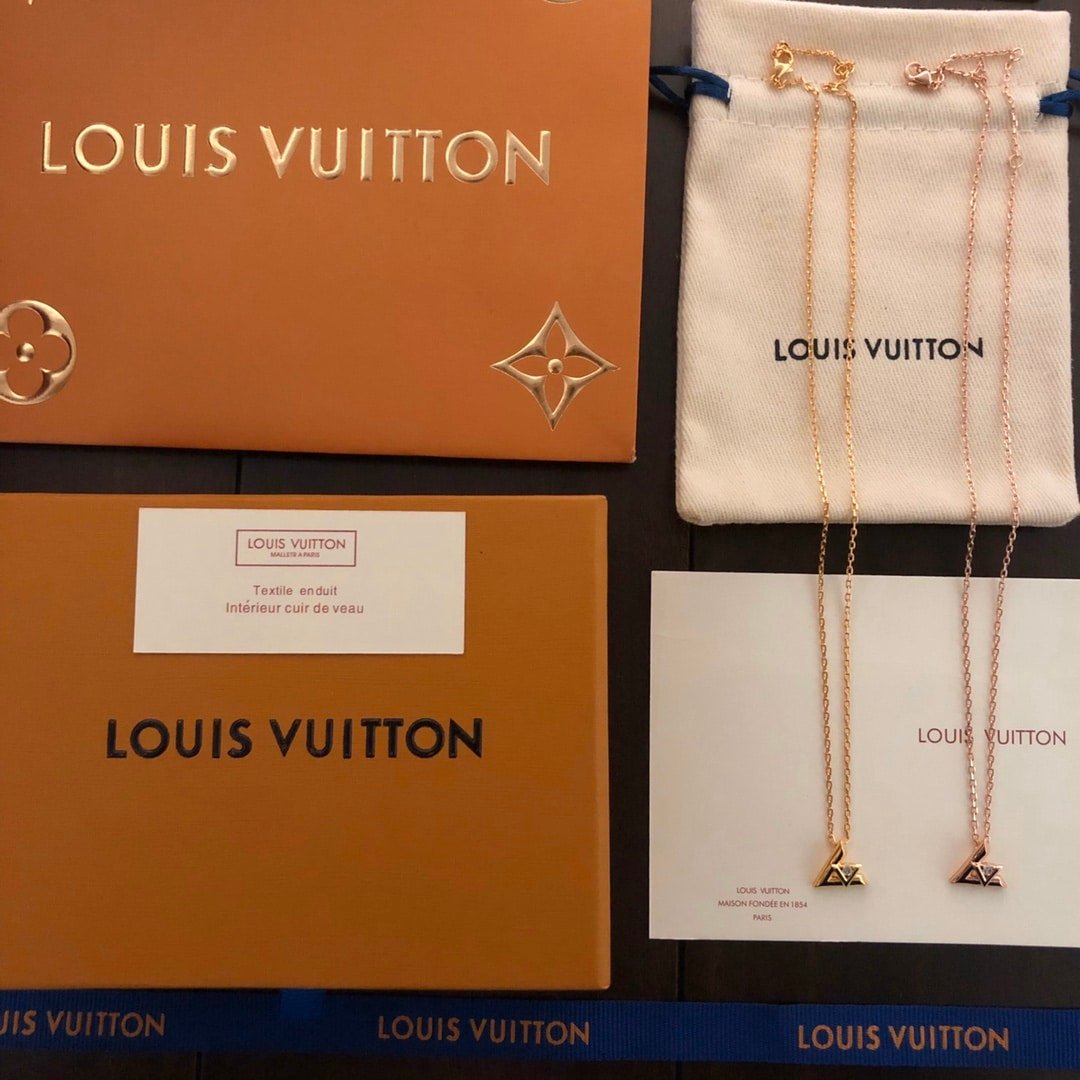 L0vis Vvtt0n Lv Volt One Necklace Rose Gold 18K Q93813