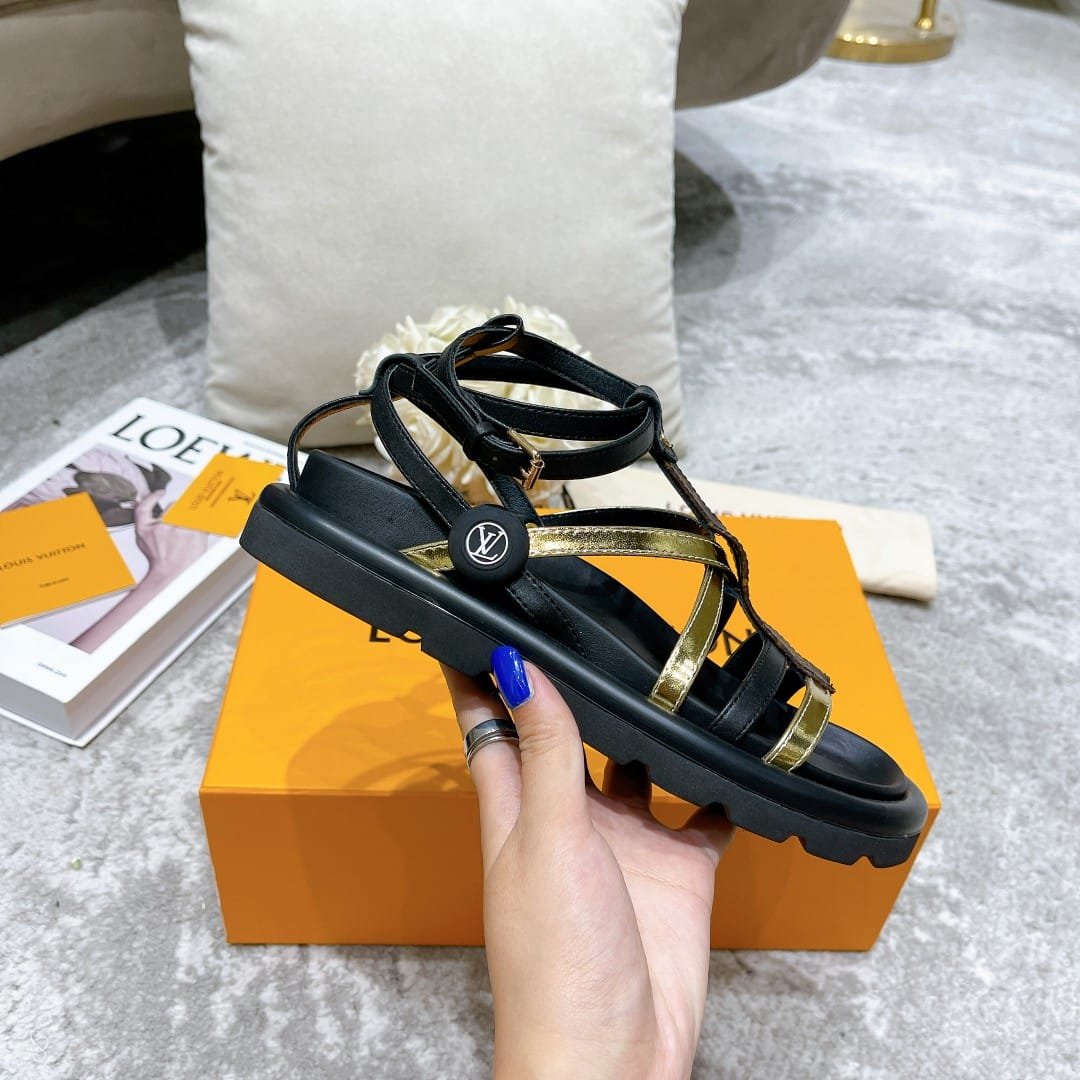 L0vis Vvtt0n Pool Pillow Comfort Sandals Black And Gold
