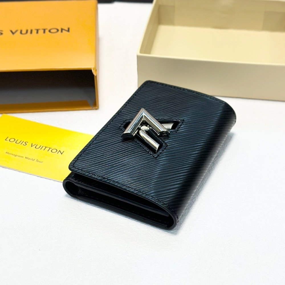 L0vis Vvtt0n Twist Compact Wallet Black 12Cm M64414