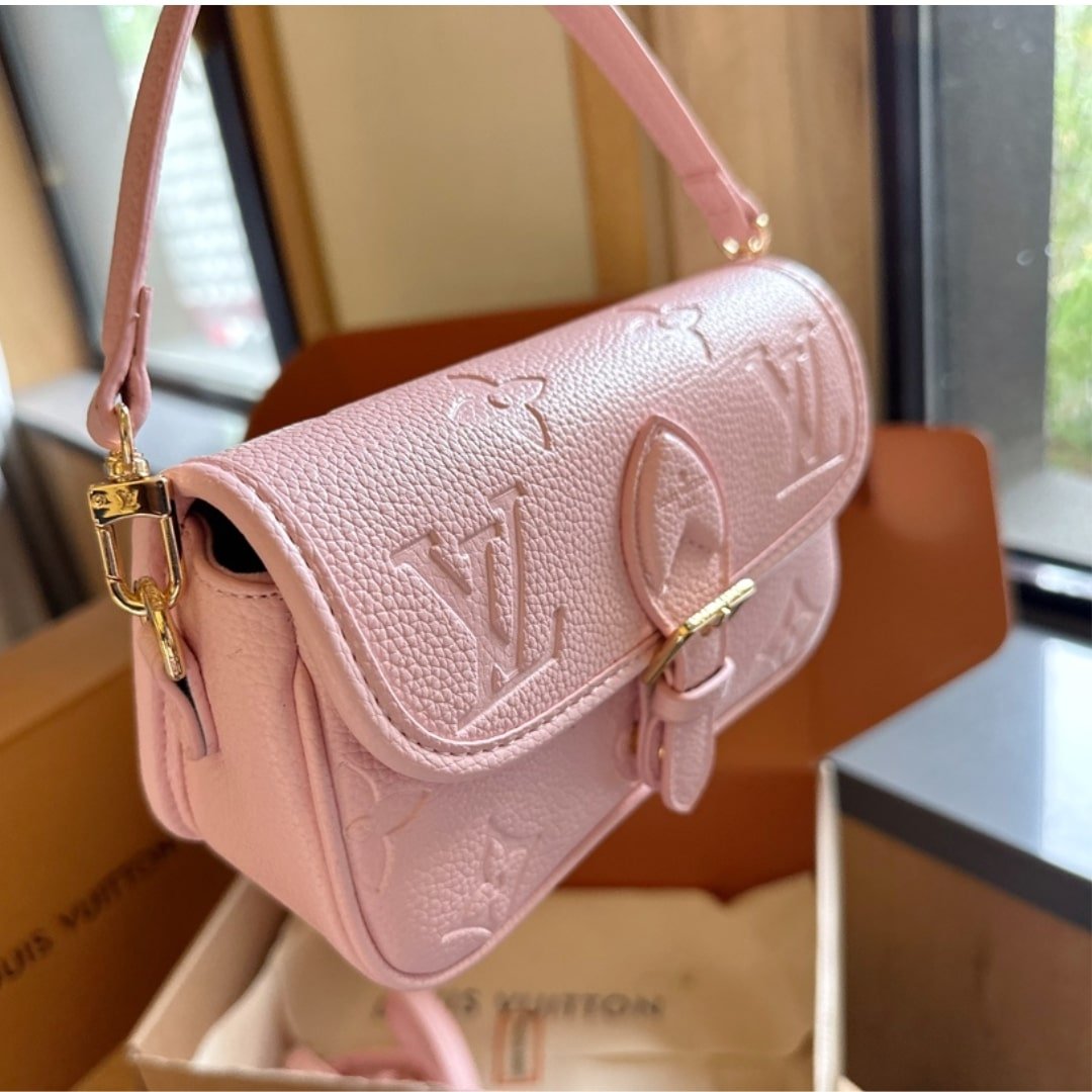 L0vis Vvtt0n Nano Diane Monogram Empreinte Leather Pink Opale 20Cm M83566