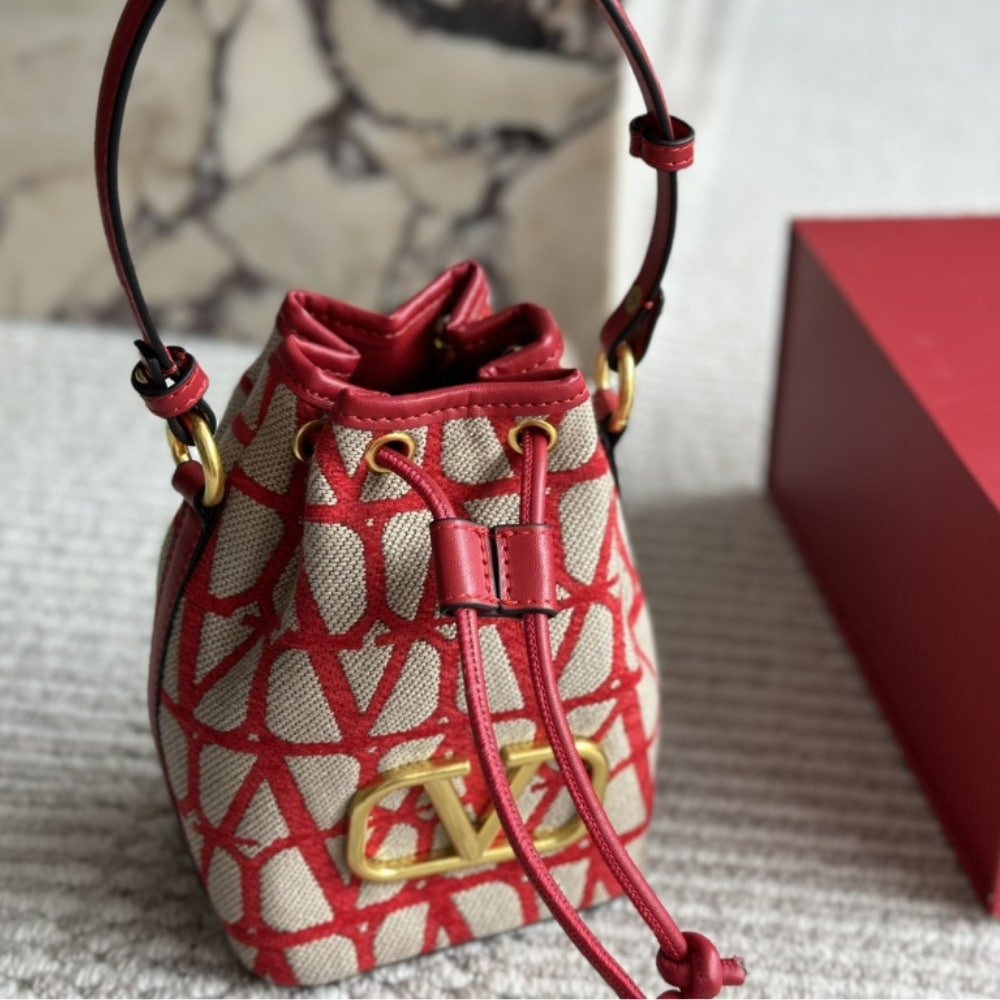 Va1e*ntin0 Mini Vlogo Signature Bucket Bag In Toile Iconographe Red 22Cm