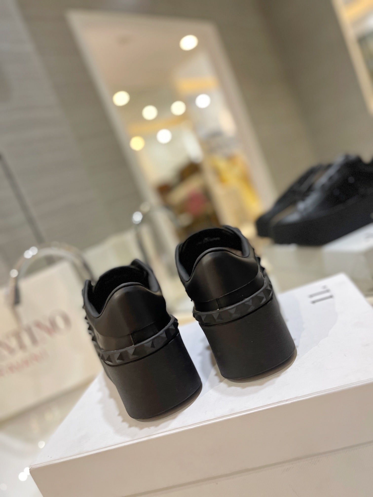 Va1e*ntin0 Garavani Flatform Rockstud Untitled Sneaker In Calfskin Black