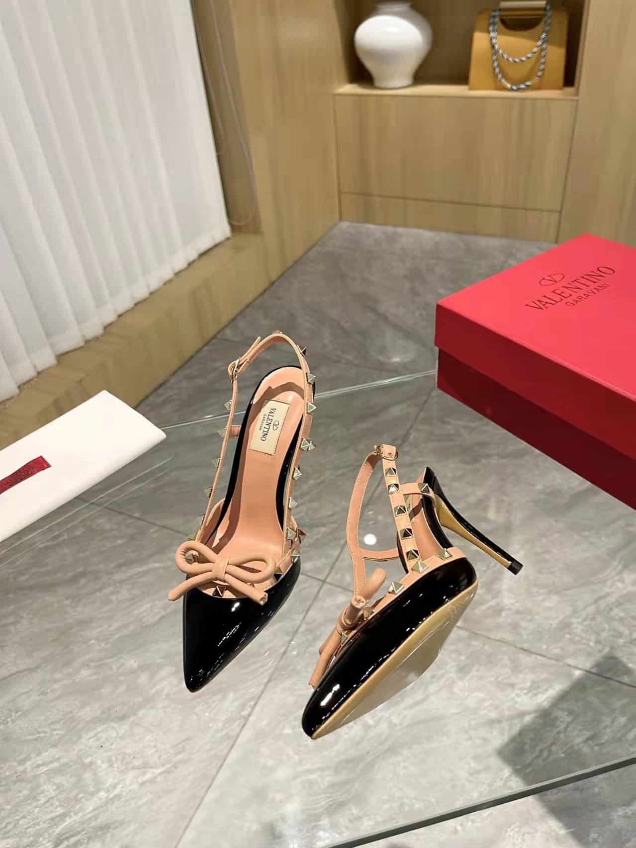 Va1e*ntin0 Rockstud Bow 100 Patent Slingback Pump Black Pink Ws0Ib8Tzen71