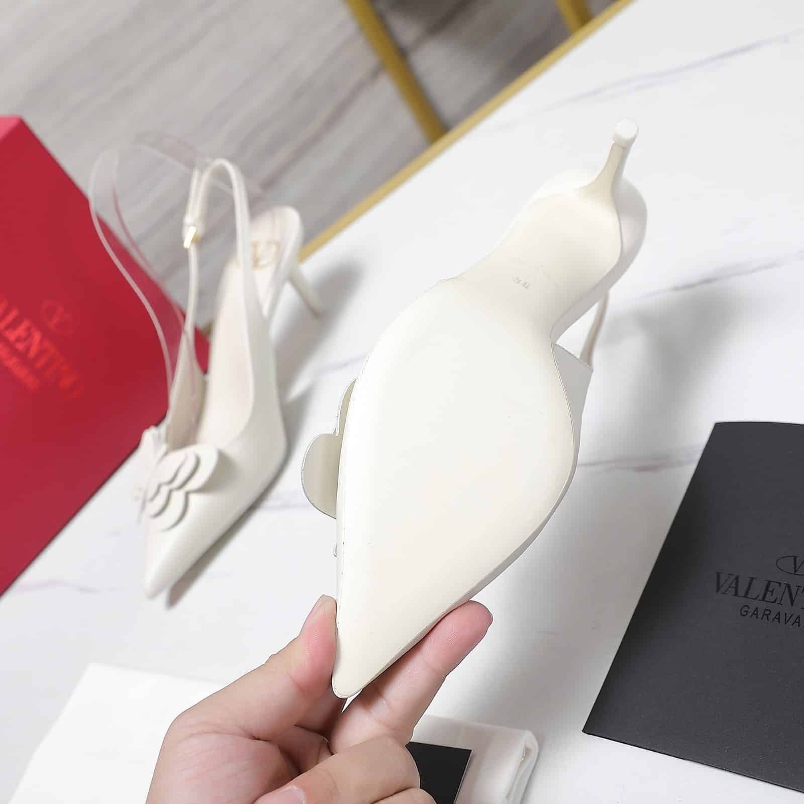 Va1e*ntin0 Garavani Papier Phalène Slingback Pumps White