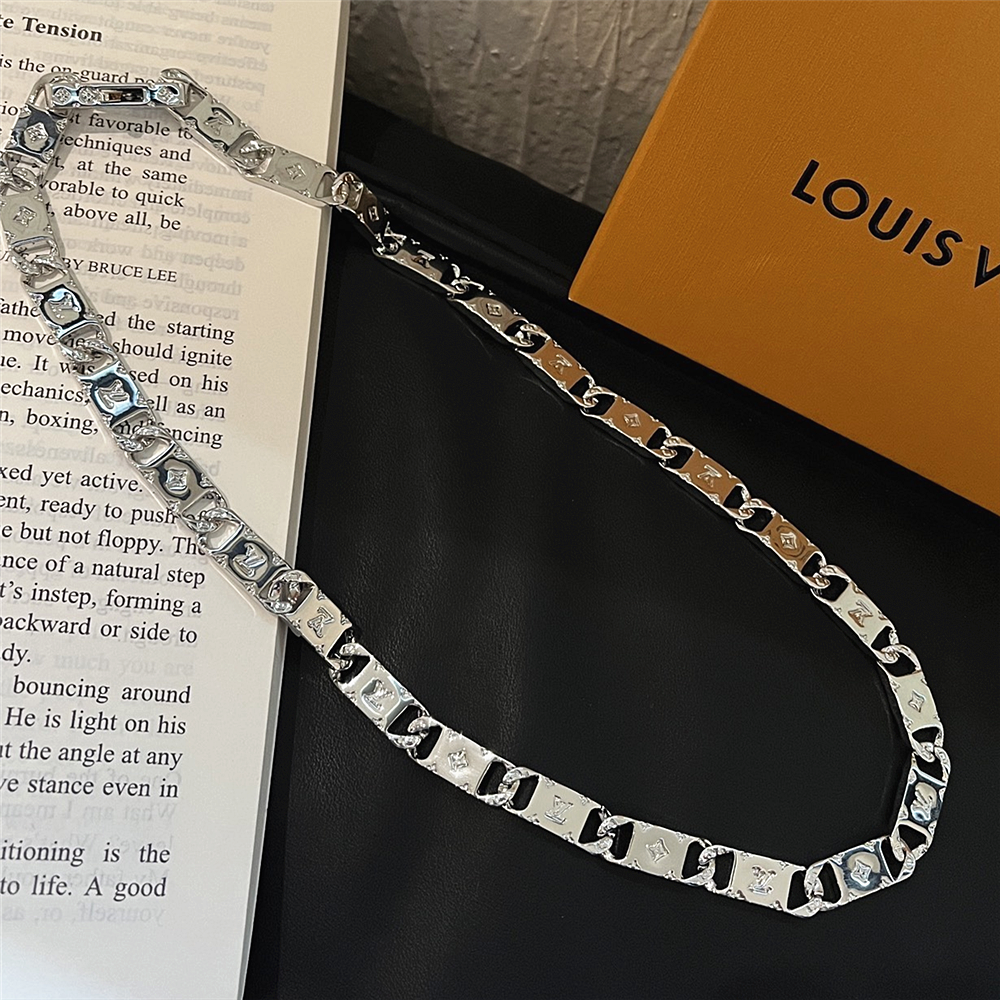L0vis Vvtt0n Monogram Tied Up Necklace Silver M00919