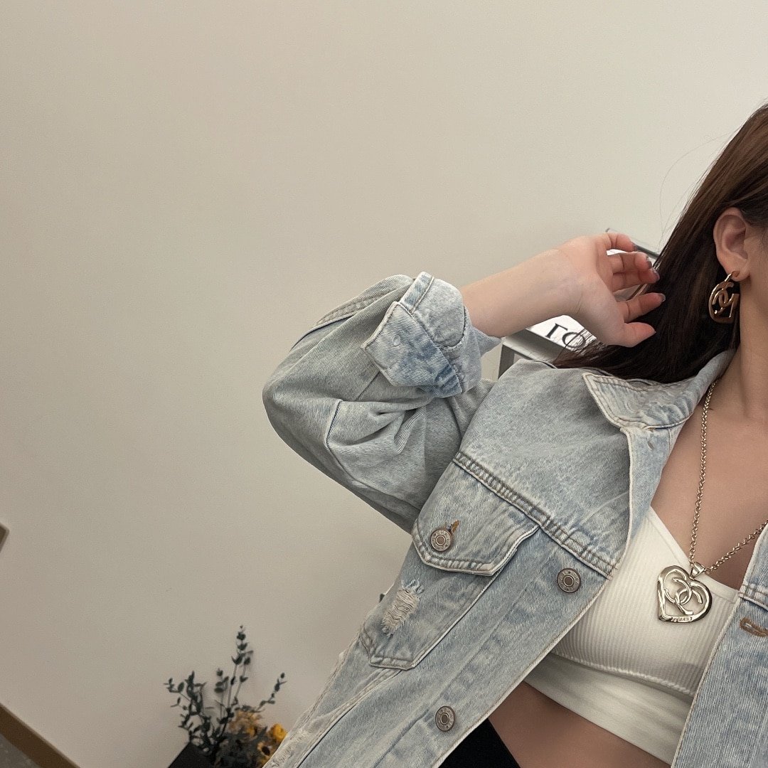 Ch**el Earrings In Gold Metal Ab7894 B07713 Ng966