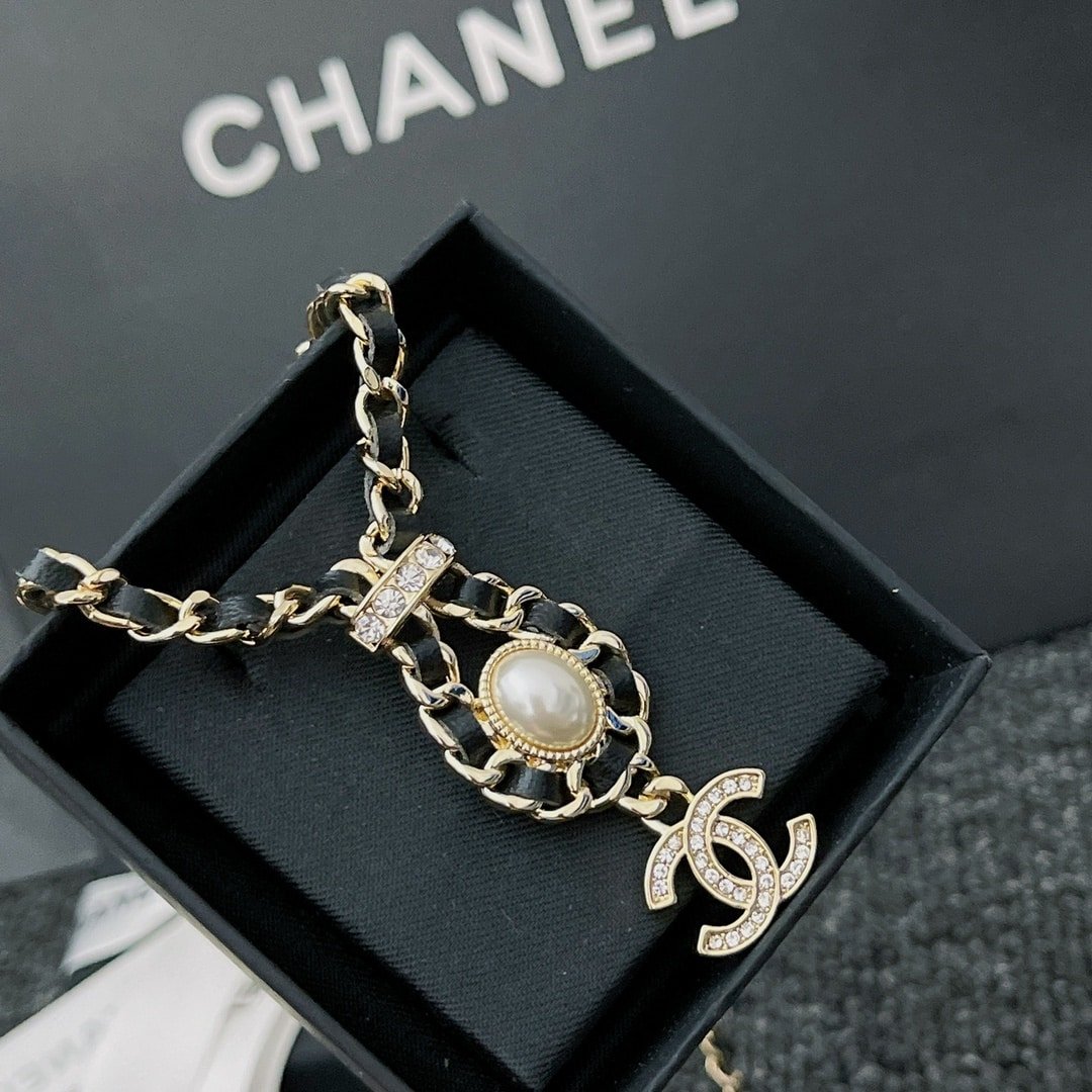 Ch**el Cc Necklace