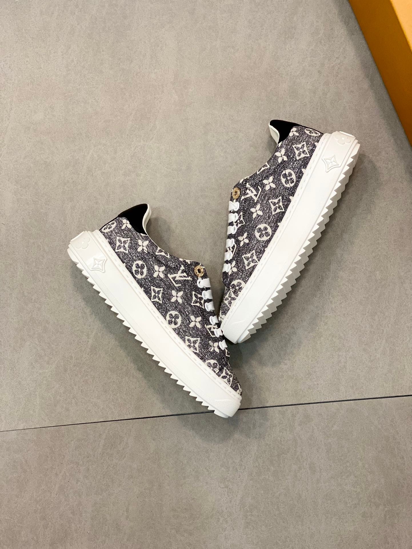 L0vis Vvtt0n Time Out Sneaker 1Aaw2S