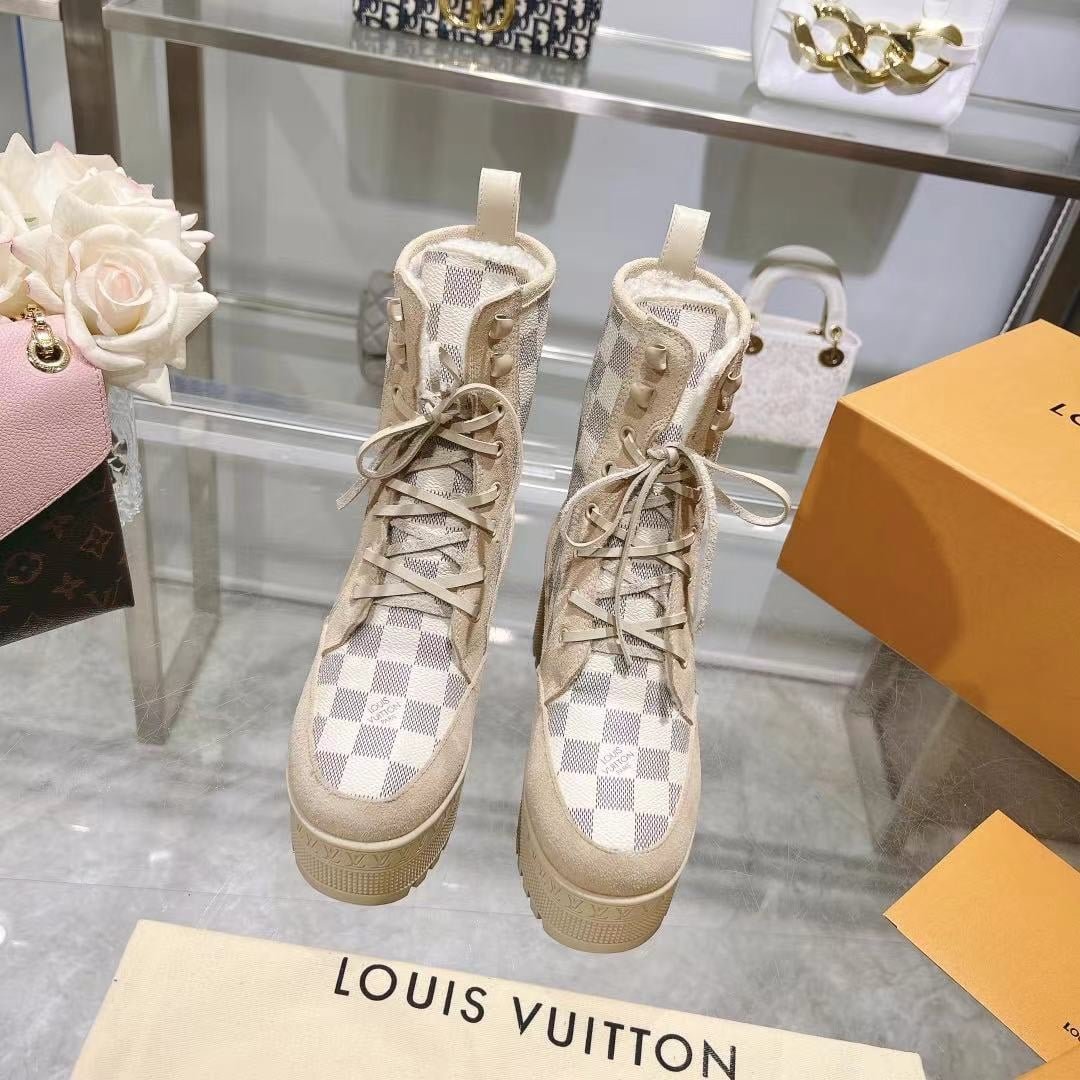 L0vis Vvtt0n Laureate Platform Desert Boot Damier Azure